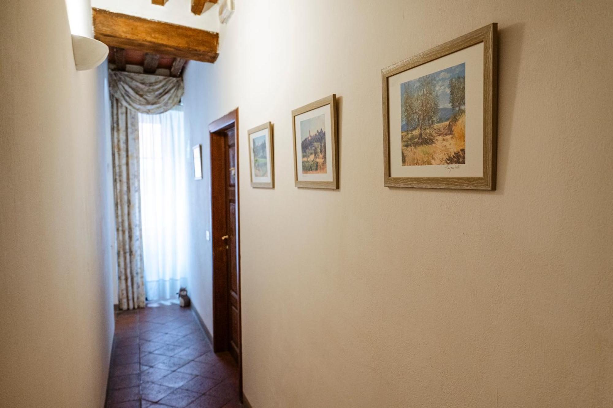 Antica Casa Dei Rassicurati Bed & Breakfast Montecarlo Exterior foto