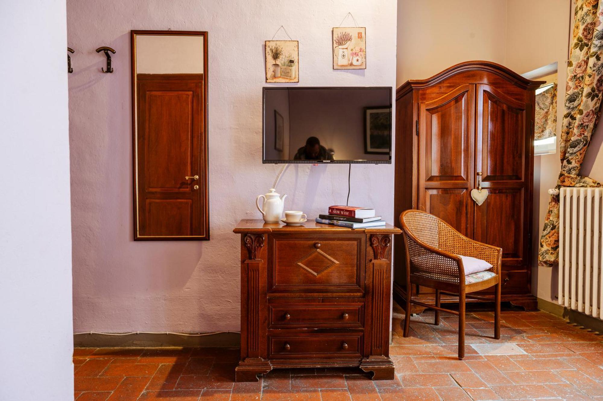 Antica Casa Dei Rassicurati Bed & Breakfast Montecarlo Exterior foto