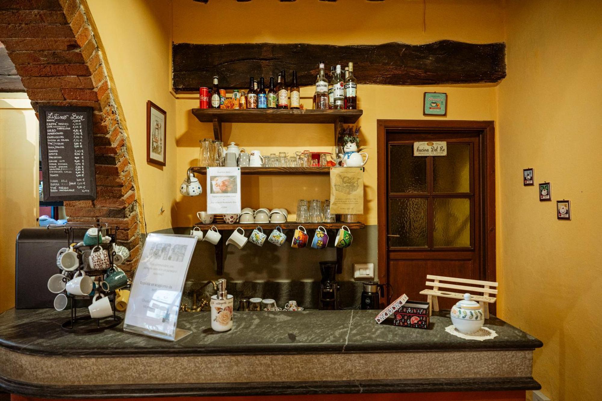 Antica Casa Dei Rassicurati Bed & Breakfast Montecarlo Exterior foto