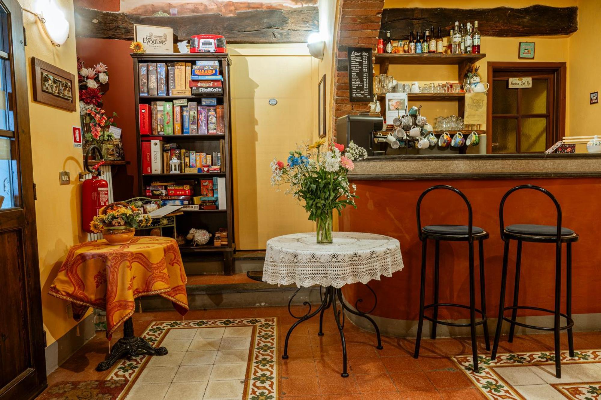 Antica Casa Dei Rassicurati Bed & Breakfast Montecarlo Exterior foto
