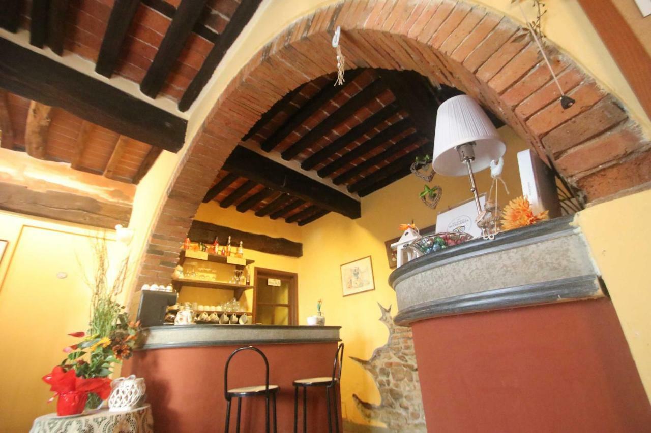 Antica Casa Dei Rassicurati Bed & Breakfast Montecarlo Exterior foto