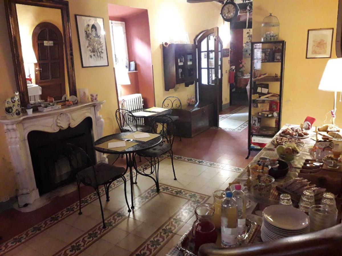 Antica Casa Dei Rassicurati Bed & Breakfast Montecarlo Exterior foto
